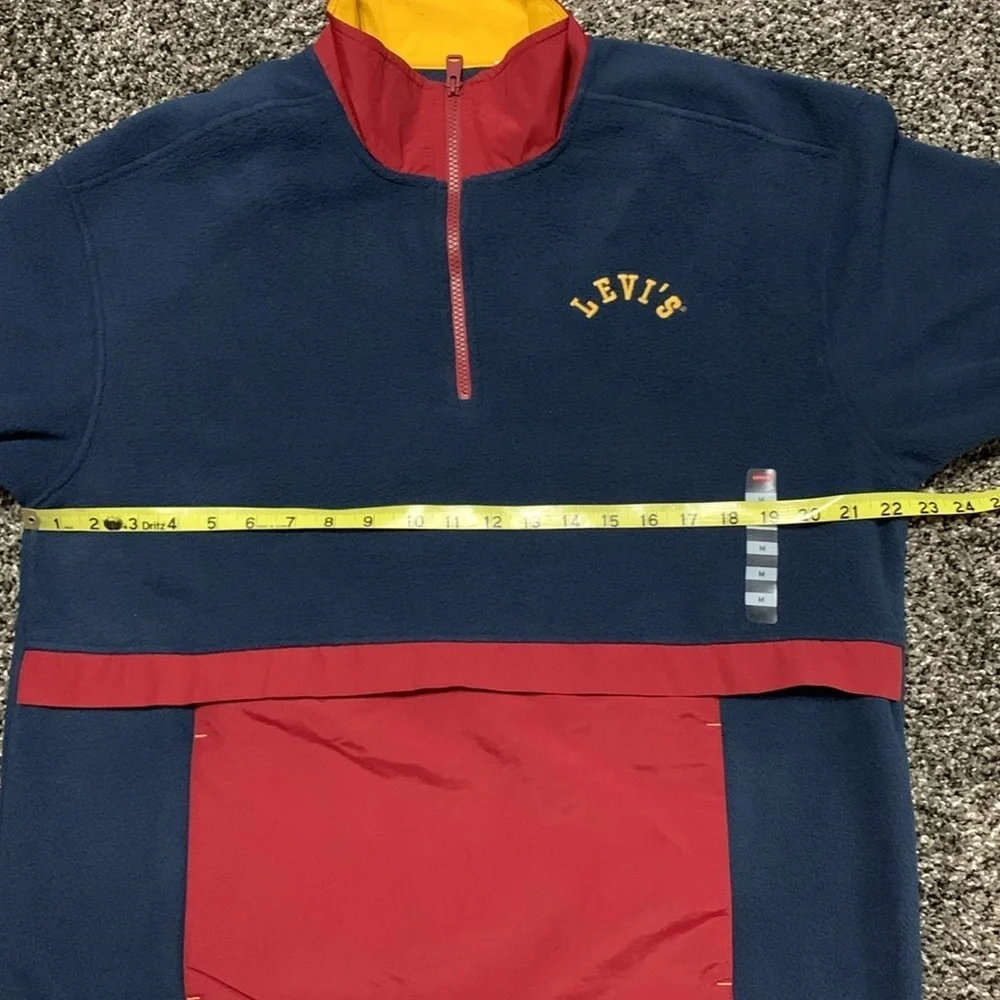 Levi’s Fleece Pull Over M